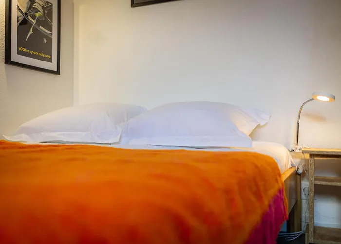 Апартаменти Le Cozy Corner - T3 & Terrasse *