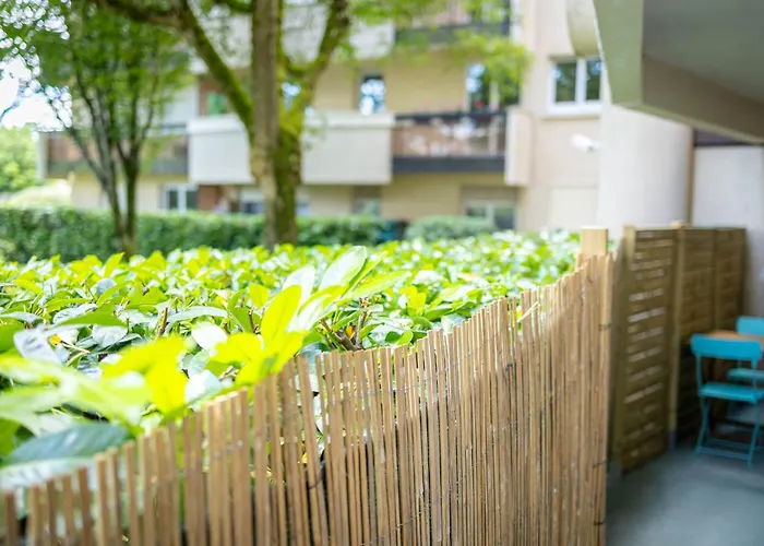 Апартаменти Le Cozy Corner - T3 & Terrasse *